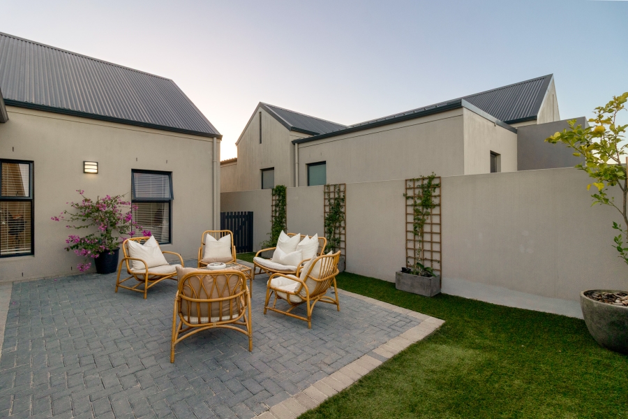 3 Bedroom Property for Sale in Aan de Wijnlanden Western Cape